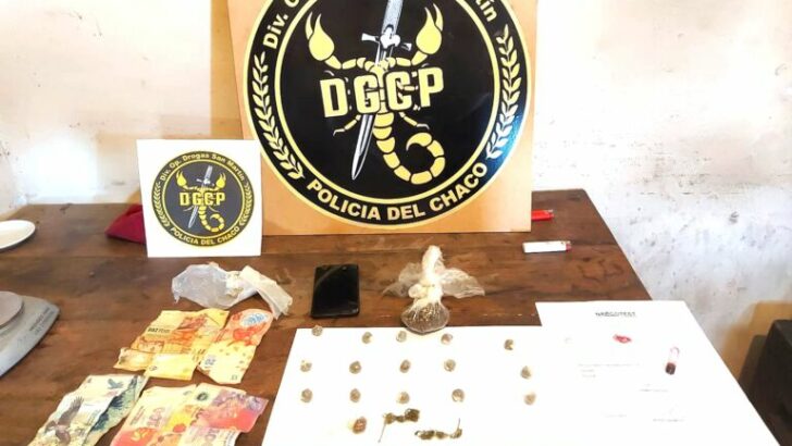 General San Martín: atrapan a dealer preparando bochitas de marihuana para la venta