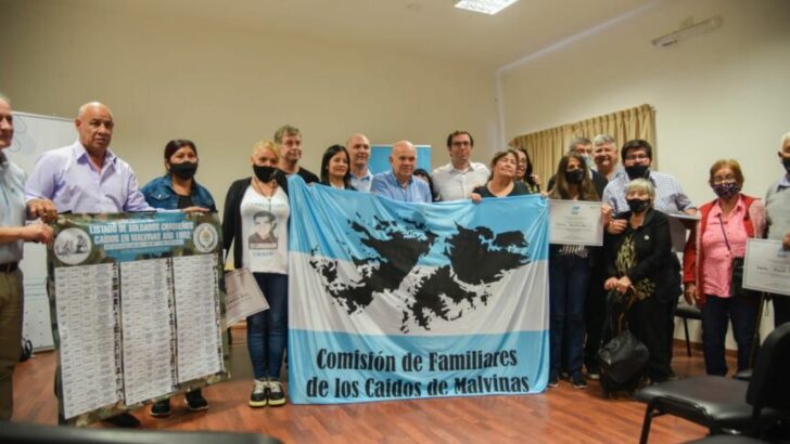 Malvinas nos Une: entregaron reconocimientos a los familiares de los caídos en batalla