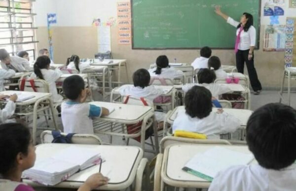 El Gobierno propone pasar de cuatro a cinco horas de clases en las escuelas primarias 1