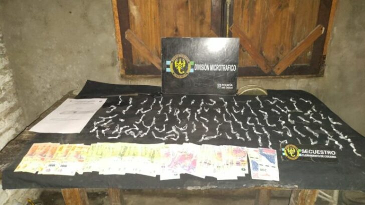 Golpe al narcomenudeo en La Verde: la Policía del Chaco secuestró 108 bochitas de cocaína y dinero de un búnker de drogas
