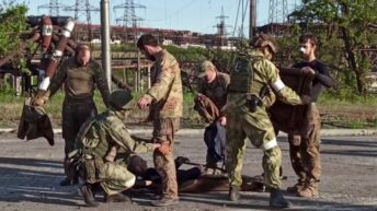 1.908 militares ucranianos se rindieron a las fuerzas rusas
