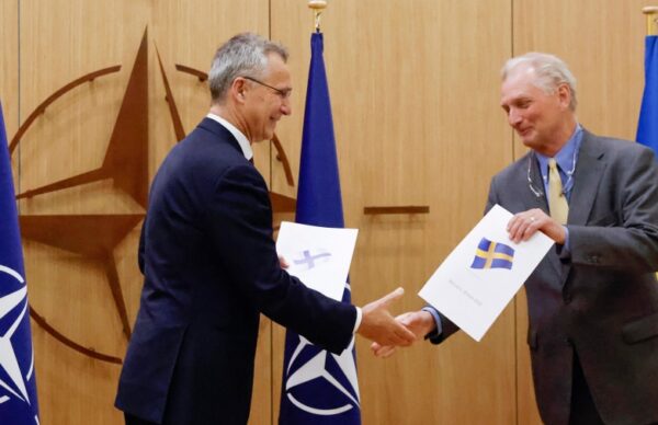 Adhesión a la OTAN: Finlandia y Suecia presentaron sus pedidos de ingreso