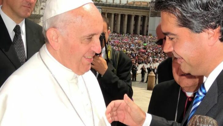 Capitanich viaja a Italia y Bulgaria, para visitar al Papa y gestionar financiamiento y exportaciones