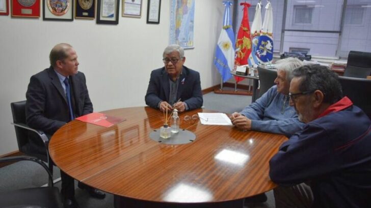 Chapo firmó un convenio con la Federación Central de Bomberos Voluntarios