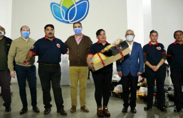 En Sáenz Peña, el Gobierno entregó equipos de protección y mochilas forestales a bomberos voluntarios 1