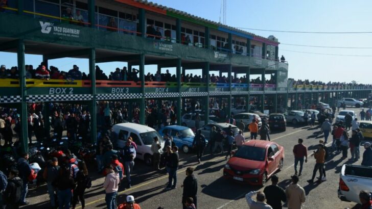 En el autódromo Yaco Guarnieri, más de 30 mil personas disfrutaron de las carreras cortas de cuatriciclos, autos y camionetas