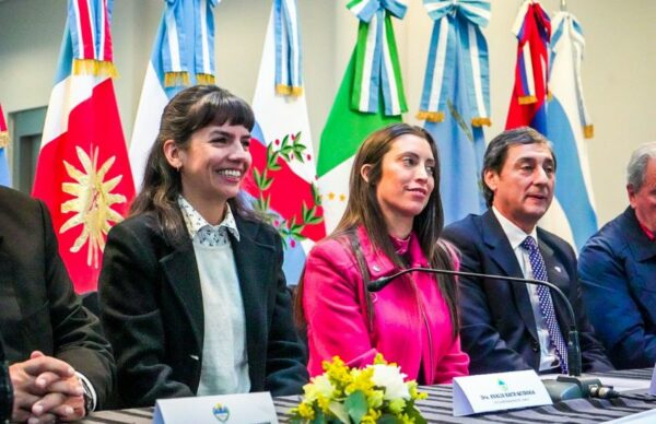NEA y NOA avanzaron en el pacto para la conformación del parlamento del Norte Grande Argentino