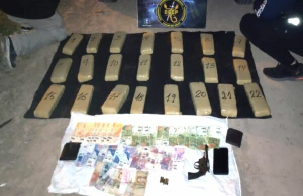 Sáenz Peña: la Policía del Chaco secuestró más de 17 kilos de marihuana, arma de fuego y $15.920 3