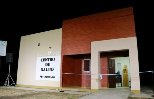 San Martín: el Gobierno inauguró tres centros de salud, 15 cuadras de pavimento y una ampliación en el CEF N°3 2