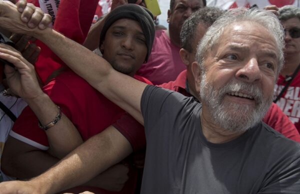 Atentaron contra seguidores de Lula y detuvieron a un empresario bolsonarista por el hecho