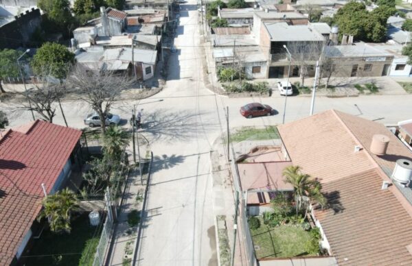 Capitanich inauguró cinco cuadras de pavimento en el barrio Villa San Juan 3