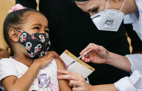Comienza la campaña pediátrica de inmunización para niños de hasta tres años contra el Covid 19