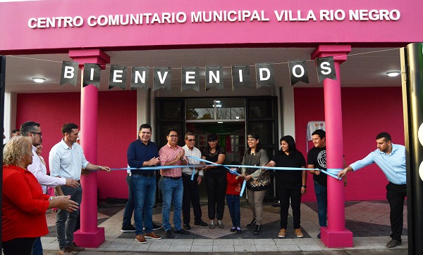 En Villa Río Negro, Gustavo Martínez inauguró la refacción y ampliación del Centro Comunitario Municipal