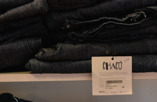 Este viernes y sábado, en la Bienal, Origen ofrece jeans de fabricación chaqueña desde $1.200 1