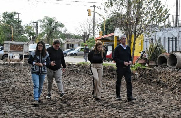 Magda Ayala: «Estamos muy felices de poder iniciar estas 30 cuadras de pavimento en la zona sur»