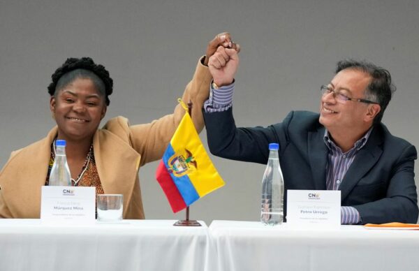 Cambio histórico en Colombia, asume la presidencia Petro 4