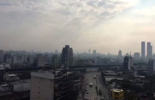 El humo de los incendios rurales llega a la ciudad de Buenos Aires y el conurbano bonaerense