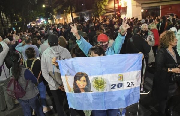 Este sábado, marchas en plazas de todo el país en respaldo a CFK