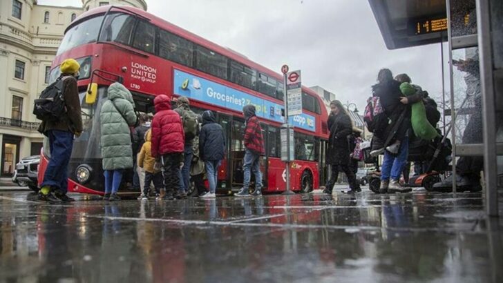 Huelga de transporte público en el Reino Unido contra la inflación
