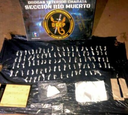Río Muerto: llevaba 100 bochitas de cocaína para vender en el recital de Damas Gratis 2