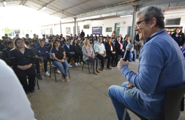 Aldo Lineras encabezó la Segunda Jornada Provincial "Leer en comunidad" 2