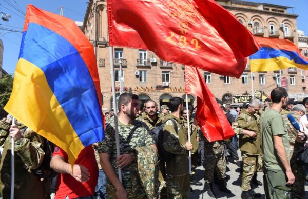 Conflicto entre Armenia y Azerbaiyán, la UE intenta frenar los enfrentamientos 2