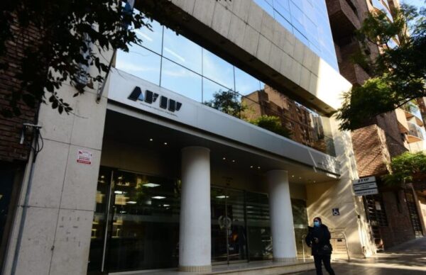 La AFIP intimó a contribuyentes que no declararon sus cuentas en el exterior 1