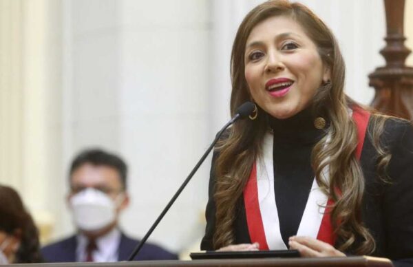 Perú: destituyeron a la presidenta del Congreso