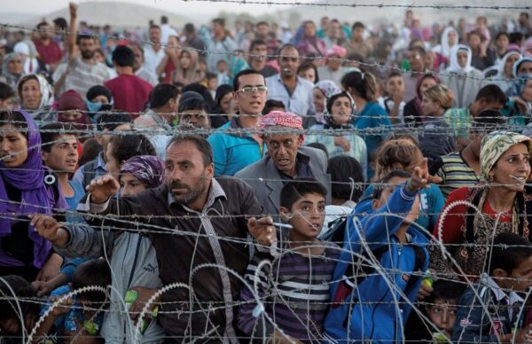 "los refugiados no son la nueva normalidad, no objetos de asistencia"