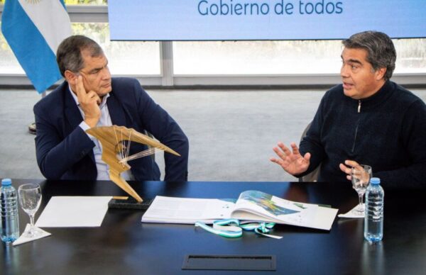 Capitanich recibió al expresidente ecuatoriano Rafael Correa 3