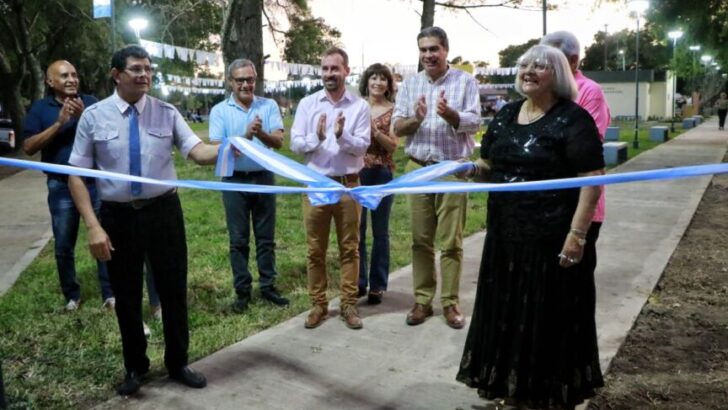 Capitanich inauguró pavimento urbano e iluminación LED en Colonia Benítez y la plazoleta “Pentecostés” en Margarita Belén