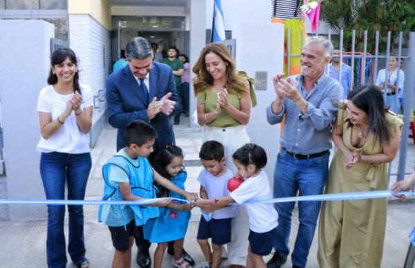 Junto a Victoria Tolosa Paz, Capitanich inauguró las refacciones integrales del CIFF N° 15 5