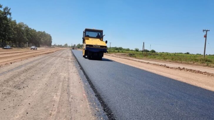 Las Breñas: supervisan la obra de pavimentación de la ruta provincial 6