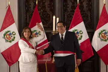 Perú: Dina Boluarte nombró a su gabinete 2