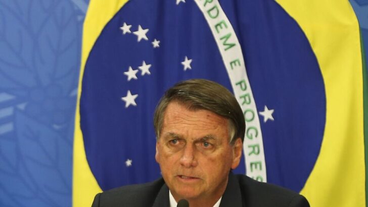 El Tribunal Superior Electoral le exigió al expresidente Jair Bolsonaro explicaciones sobre el borrador de un decreto