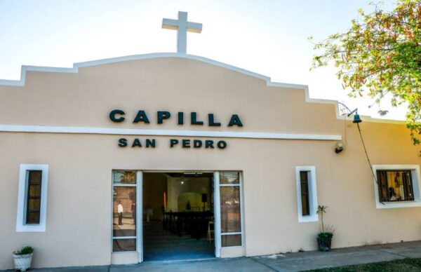 Capitanich inauguró refacciones en la capilla San Pedro 1