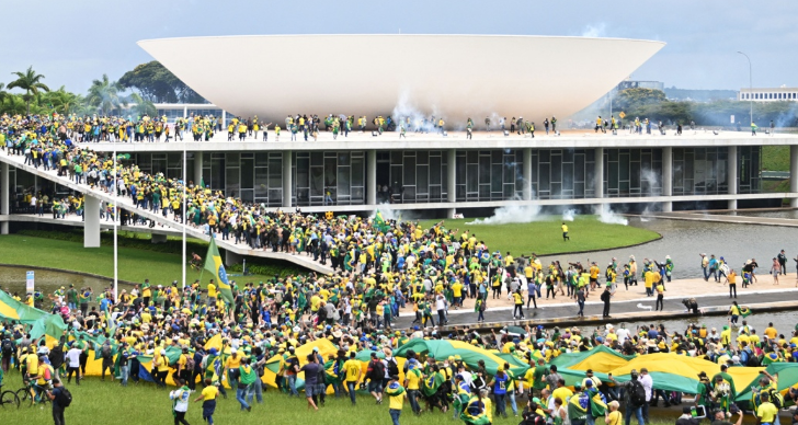 Intento de golpe en Brasil: bolsonaristas invadieron sedes de los tres poderes del Estado