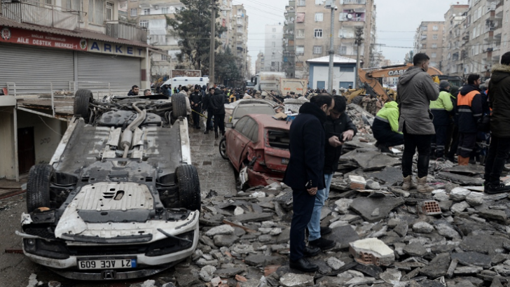 Al menos 600 muertos tras un devastador terremoto en Turquía y Siria