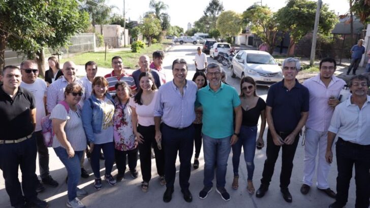 En Resistencia, Capitanich inauguró nuevas cuadras de pavimento en villa Del Oeste