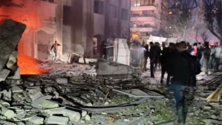 Tras el terremoto, la capital siria recibió un bombardeo israelí que mató a 15 personas