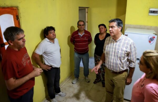 Viviendas sociales: en Barranqueras, entregaron 2 casas construidas bajo el sistema cooperativo 2
