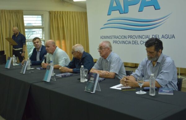 Autoridades del APA participaron de la presentación del libro “Crónicas hídricas” 2