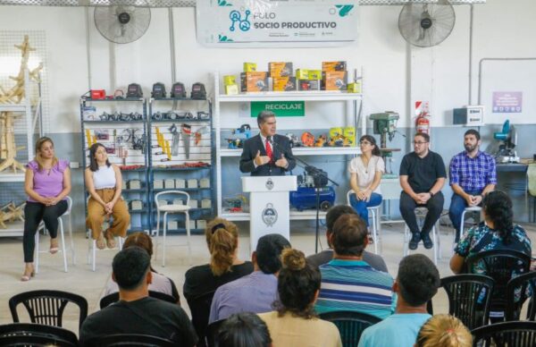 Capitanich anunció aumentos en el programa de Renta Mínima Progresiva y más ofertas educativas