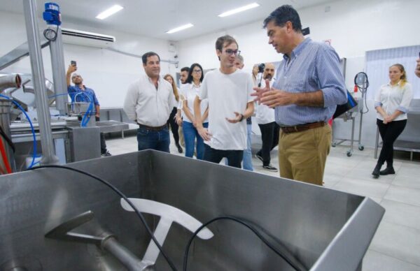 Capitanich y Sebastián Lifton visitaron las instalaciones de la nueva carnicería "La Esperanza"
