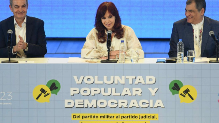 Cristina: “los gobiernos populistas igualaron a las sociedades”
