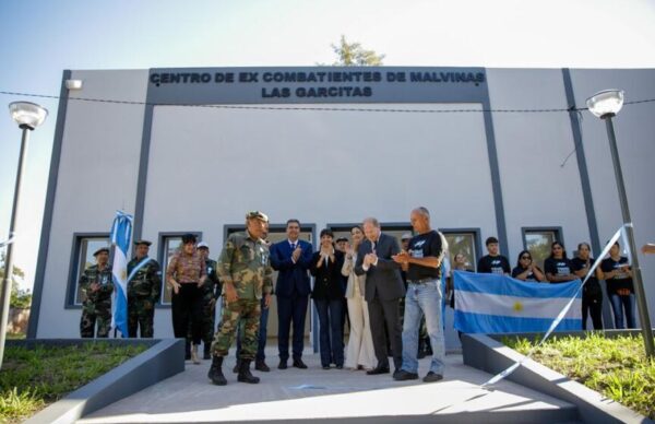 Capitanich inauguró una sede del Centro de Excombatientes de Malvinas en Las Garcitas 1