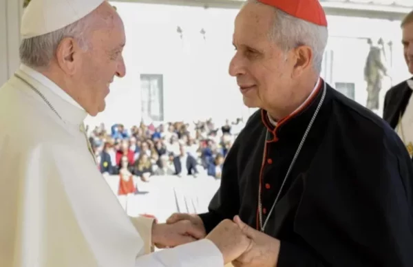 Francisco recibió al cardenal Mario Poli en el Vaticano 1