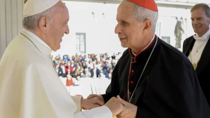 Francisco recibió al cardenal Mario Poli en el Vaticano
