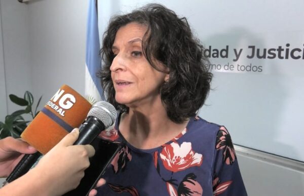 Sáenz Peña: la ministra Gloria Zalazar confirmó el desalojo de las viviendas usurpadas 1