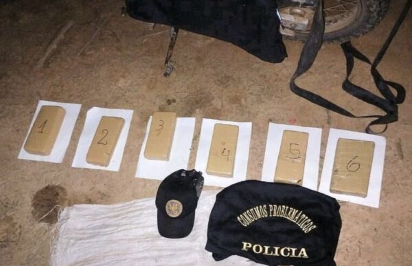 El Sauzalito: dealer huye de un control policial y arroja 4,483 kilos de marihuana